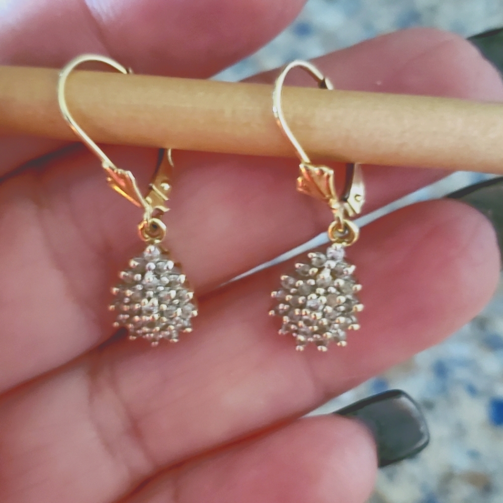 14 K Gold Gorgeous Diamonds Earrings - Picture 3 of 7